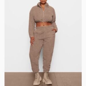 SKIMS Cozy Teddy Sherpa Jogger Pants Size L Brown Lounge Comfort